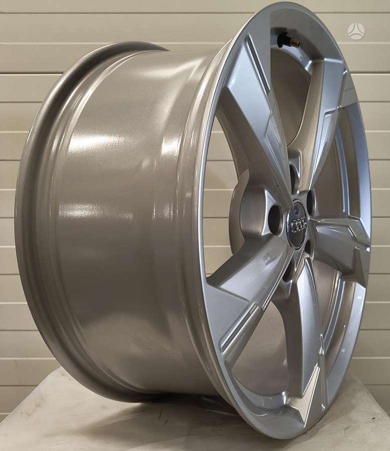 Audi, light alloy, R18