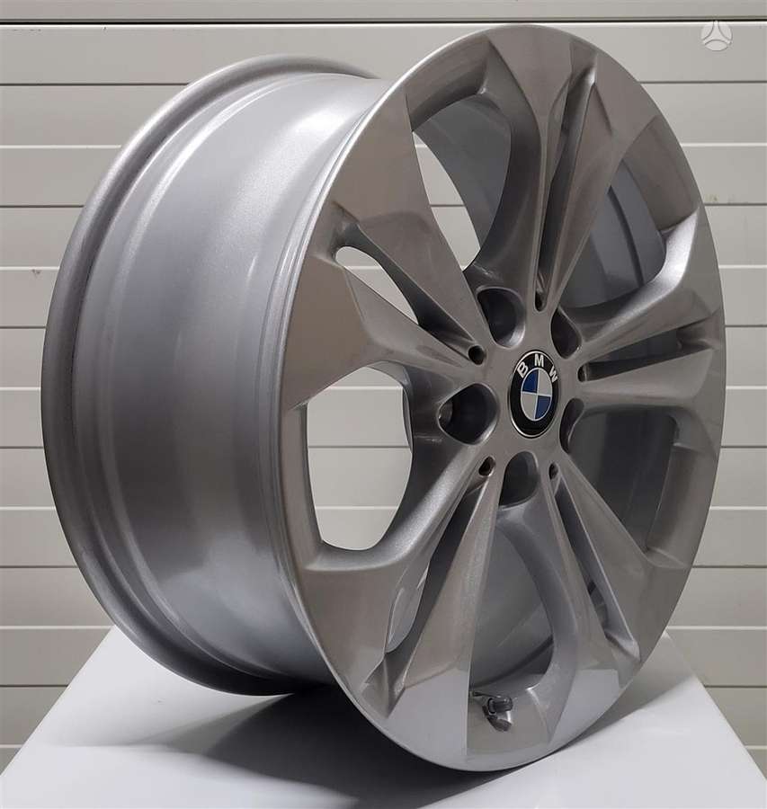 BMW, lengvojo lydinio, R17