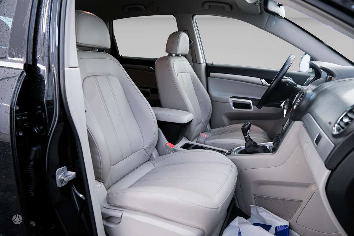 Opel Antara, 2.2 l., Внедорожник / Кроссовер