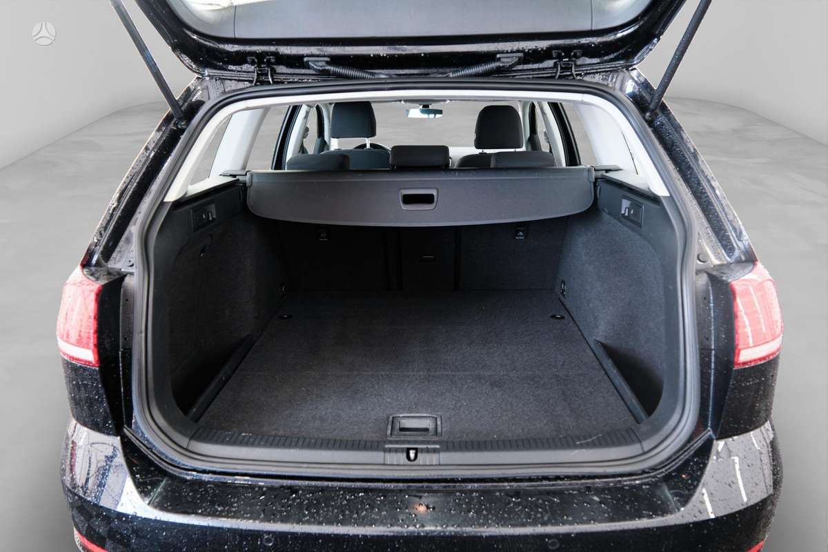 Volkswagen Golf - 12
