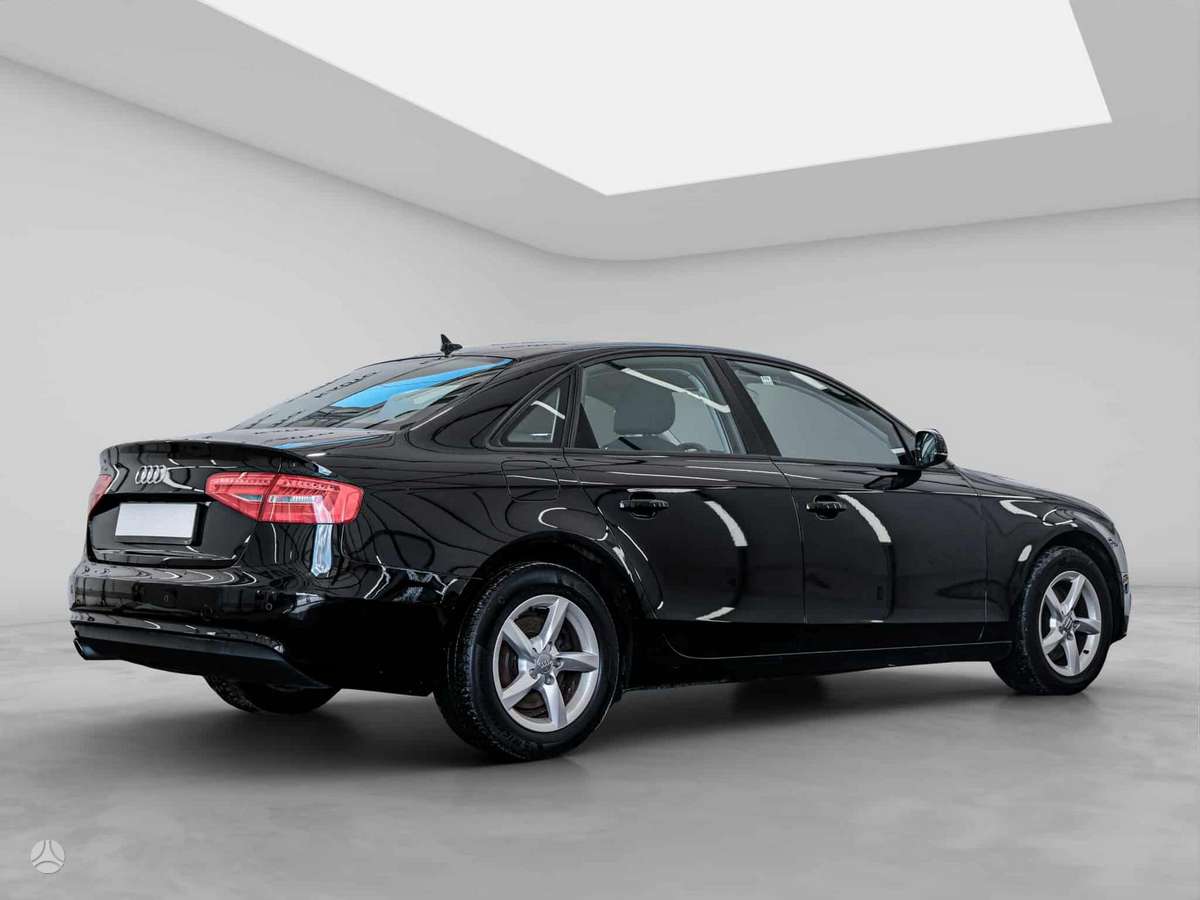 Audi A4, 1.8 l., Седан