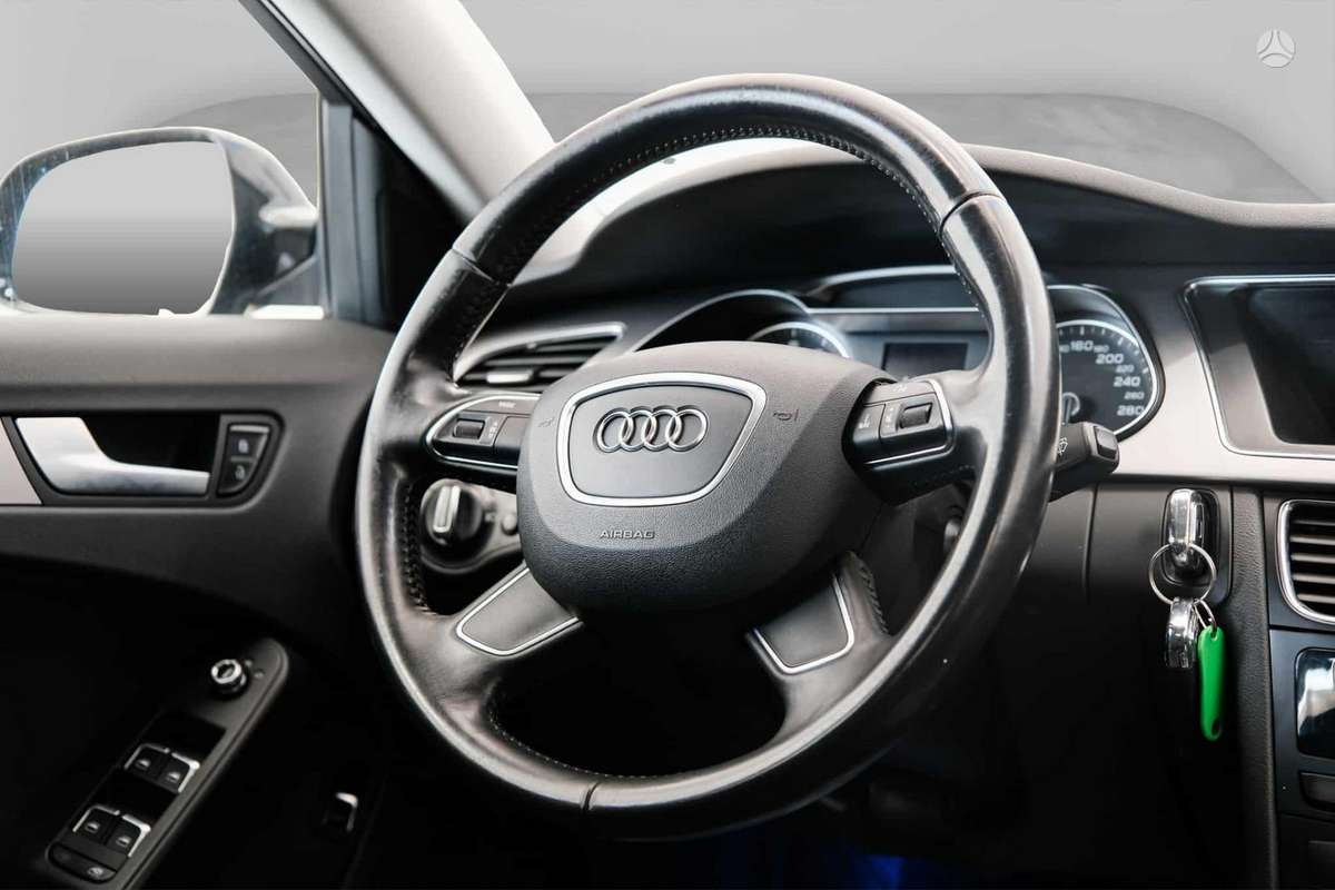 Audi A4, 1.8 l., Седан