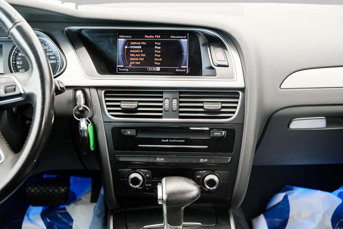 Audi A4, 1.8 l., Седан
