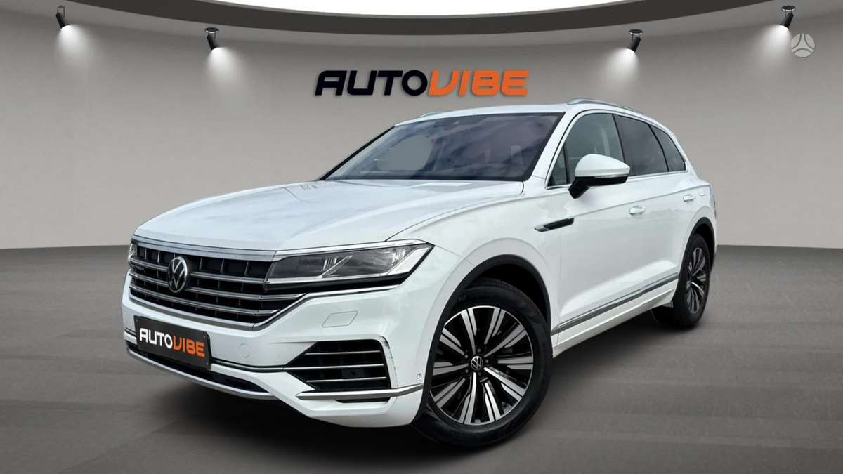 Volkswagen Touareg - 1