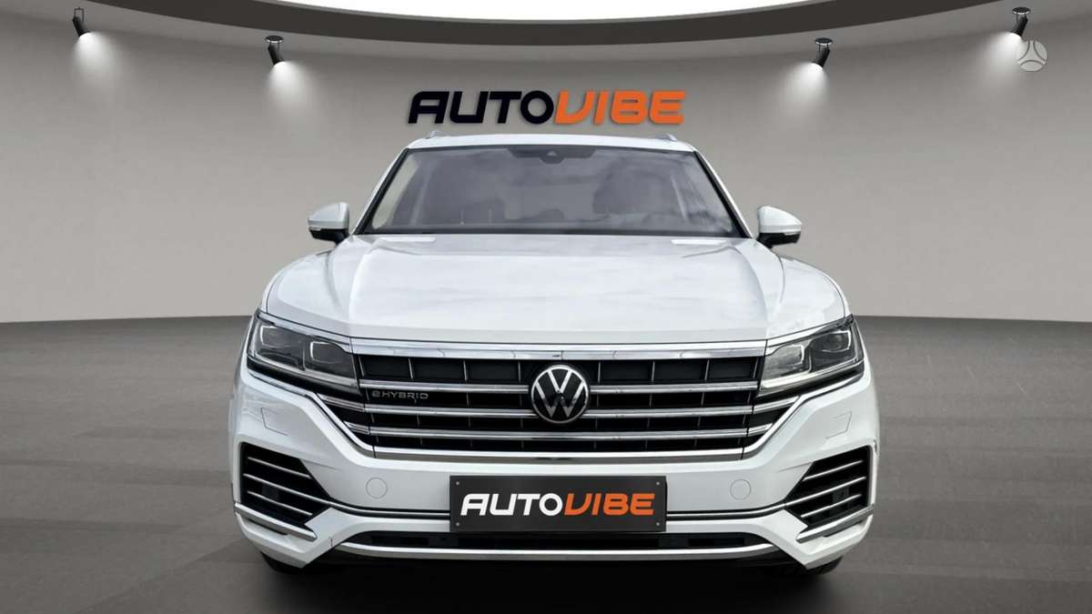Volkswagen Touareg - 2