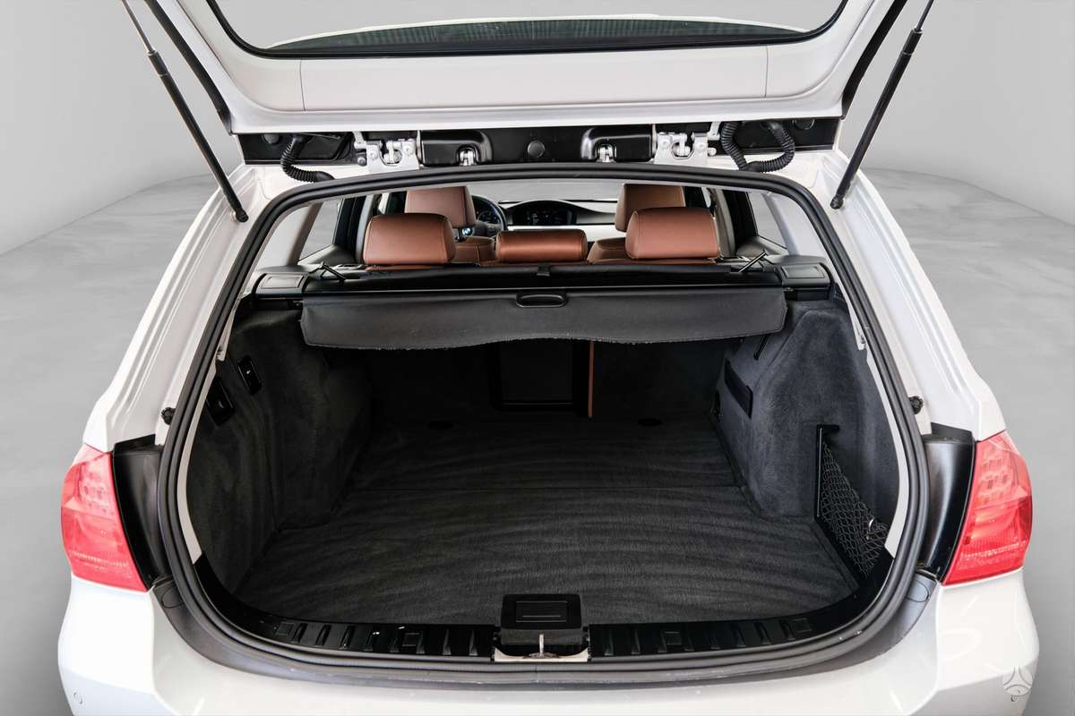 BMW 320, 2.0 l., wagon