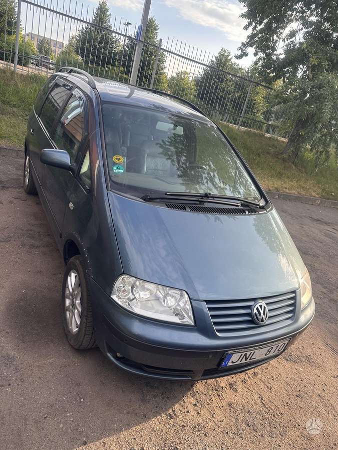Volkswagen Sharan - 1