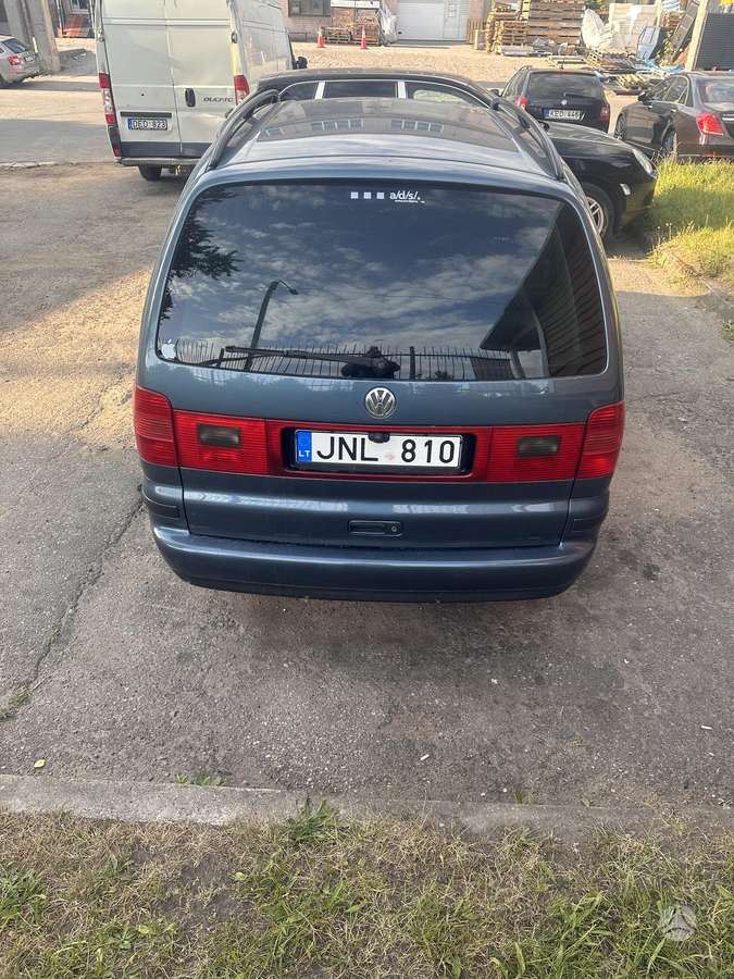 Volkswagen Sharan - 10