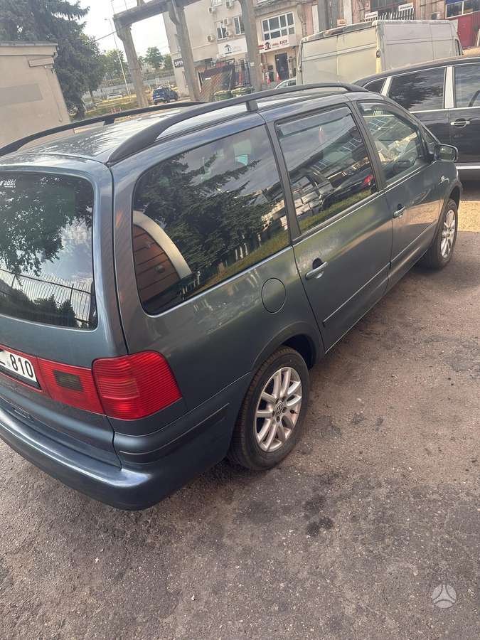 Volkswagen Sharan - 11