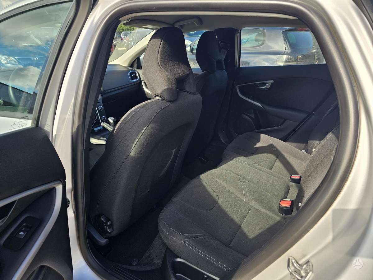 Volvo V40, 2.0 l., Универсал
