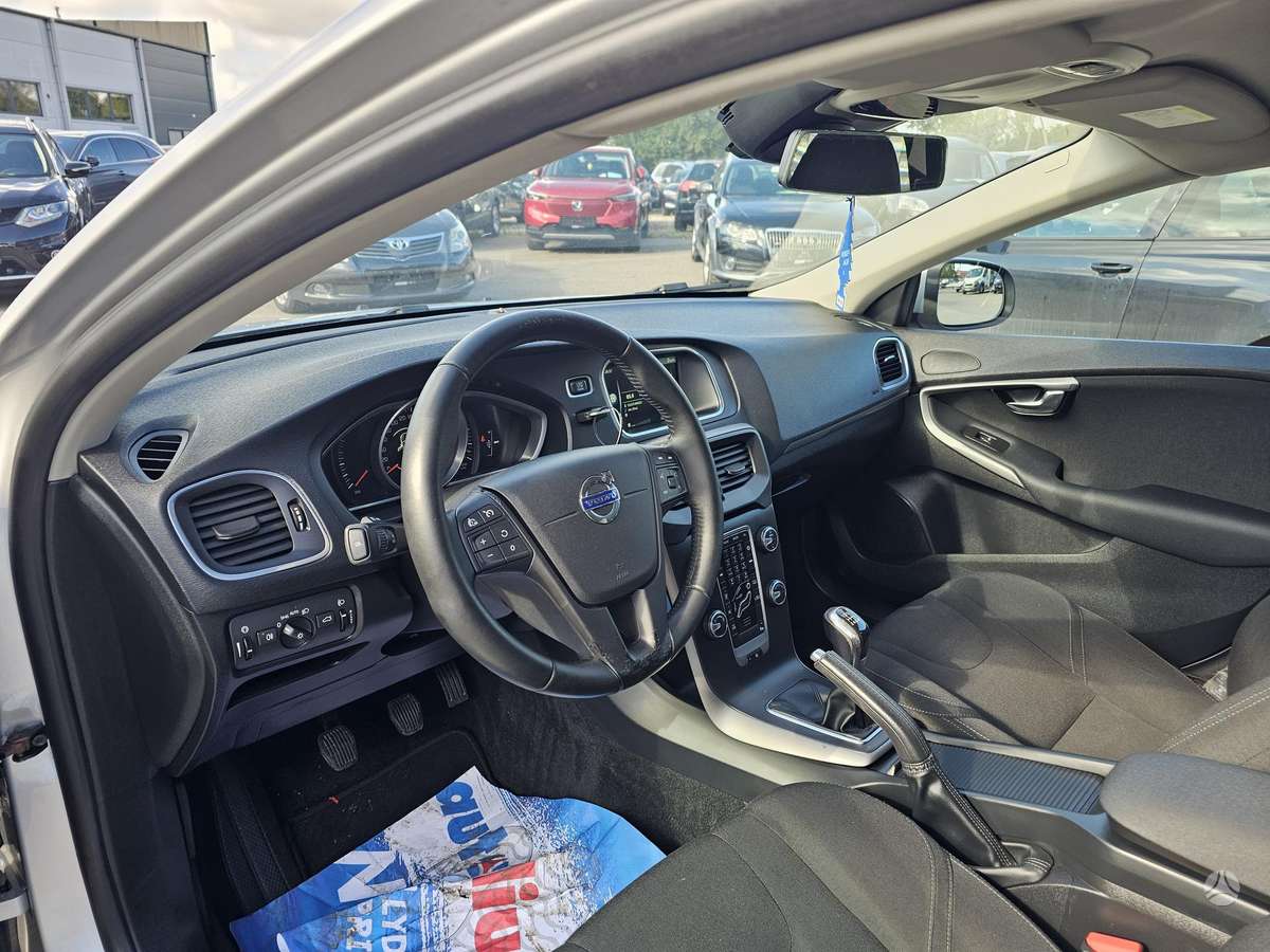 Volvo V40, 2.0 l., Универсал