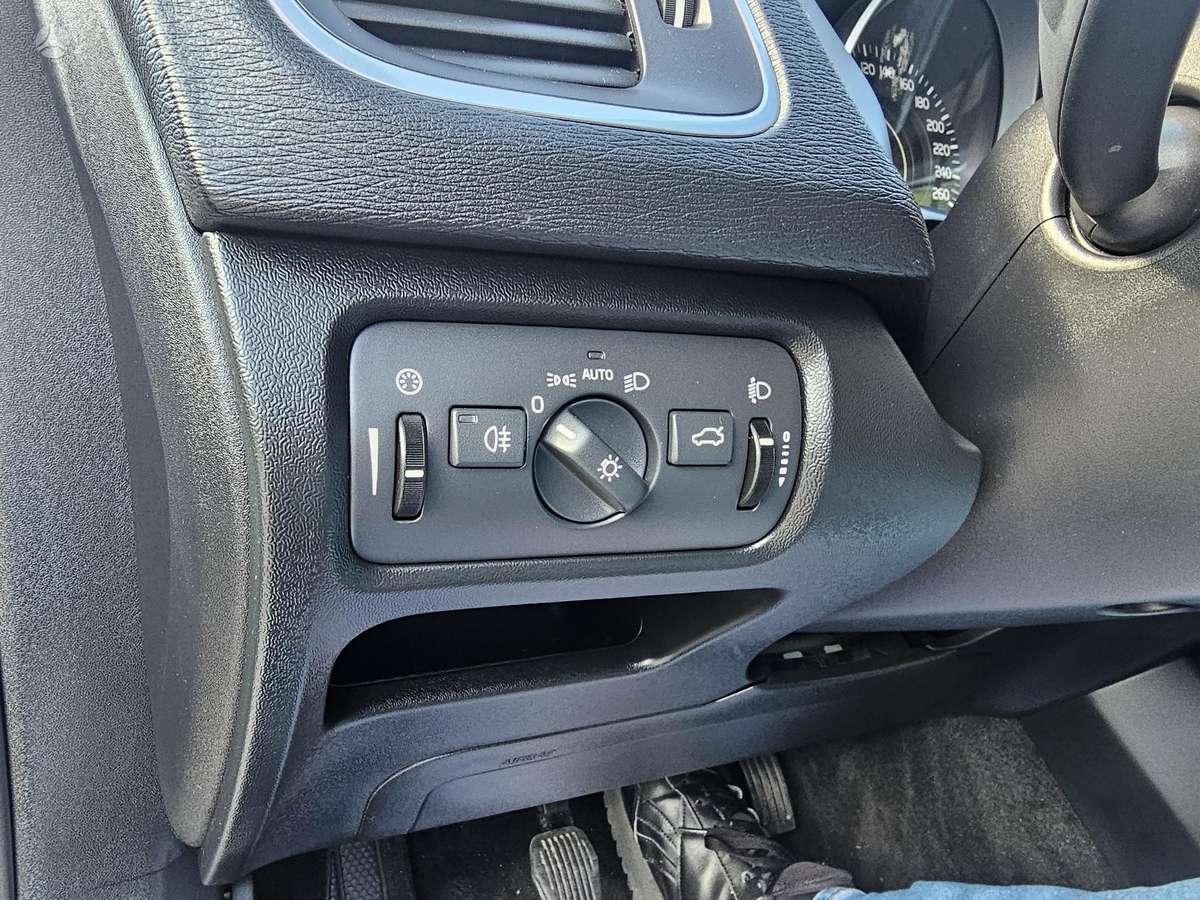 Volvo V40, 2.0 l., wagon