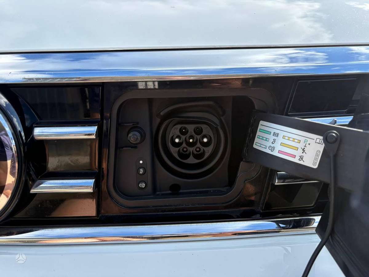 Volkswagen Passat - 9