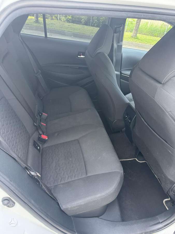 Toyota Corolla - 12