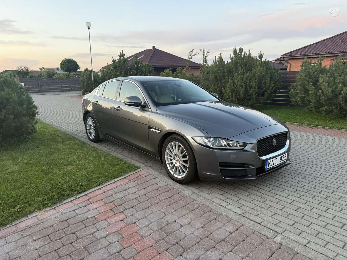Jaguar XE, 2.0 l., Седан