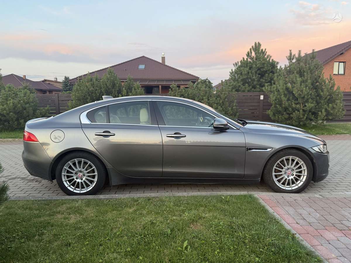 Jaguar XE, 2.0 l., Седан