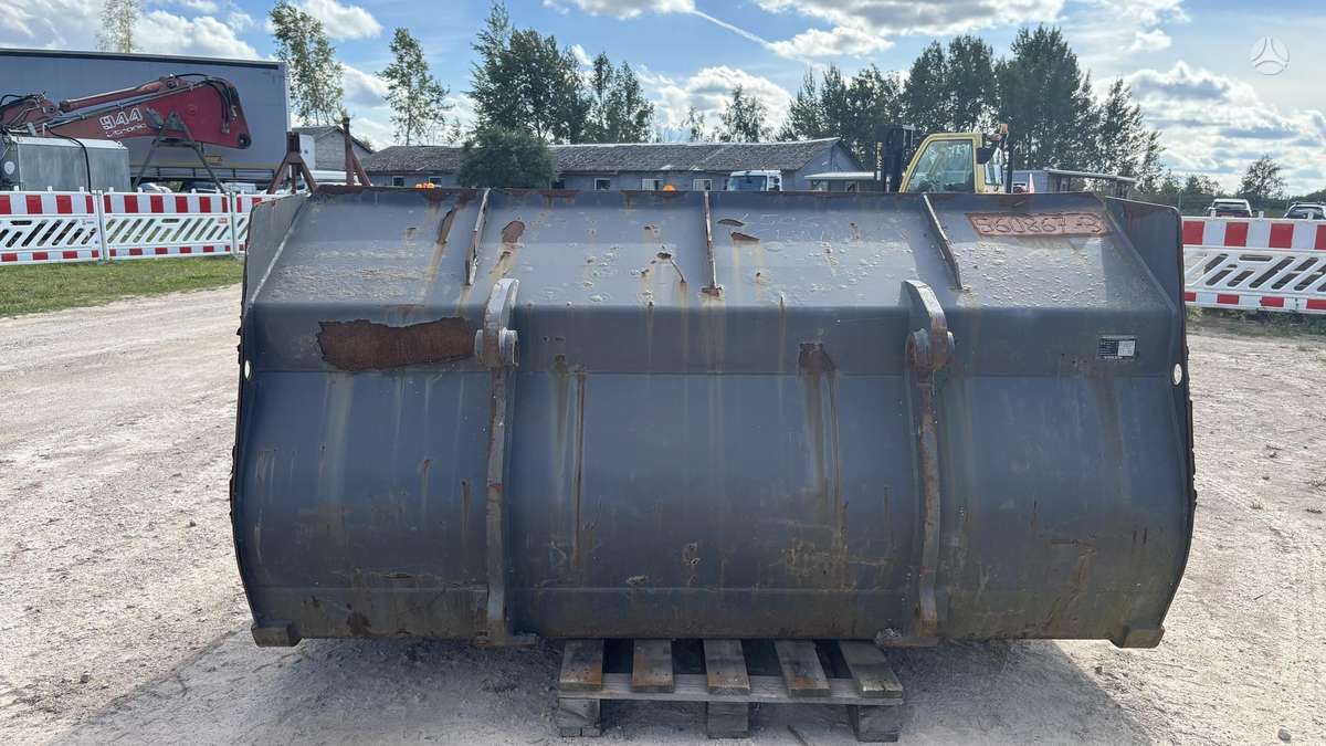 Volvo Volvo BM, kaušai