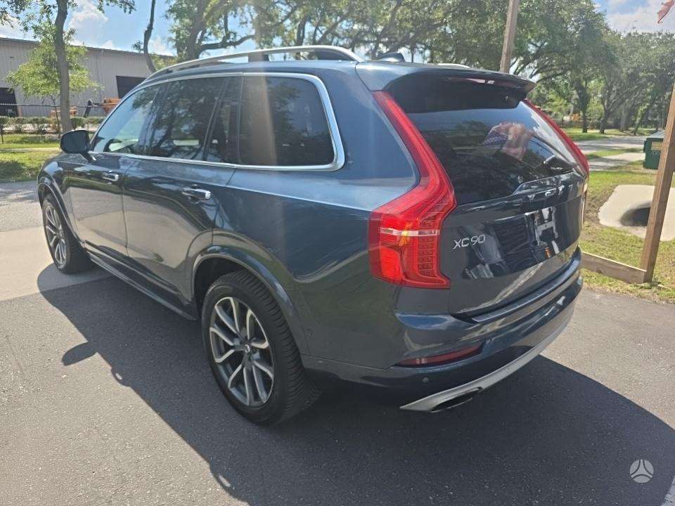 Volvo XC90 - 2