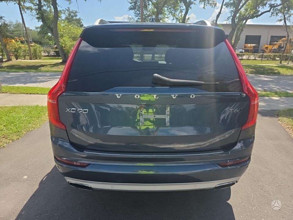 Volvo XC90 - 5