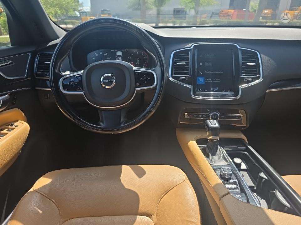 Volvo XC90 - 9