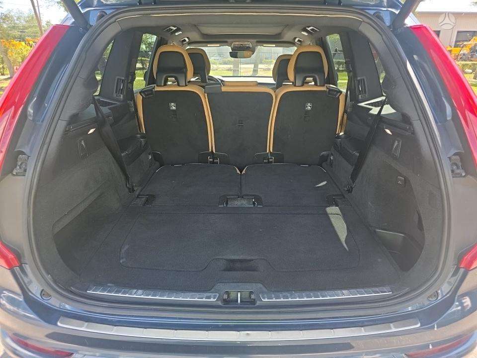 Volvo XC90 - 10