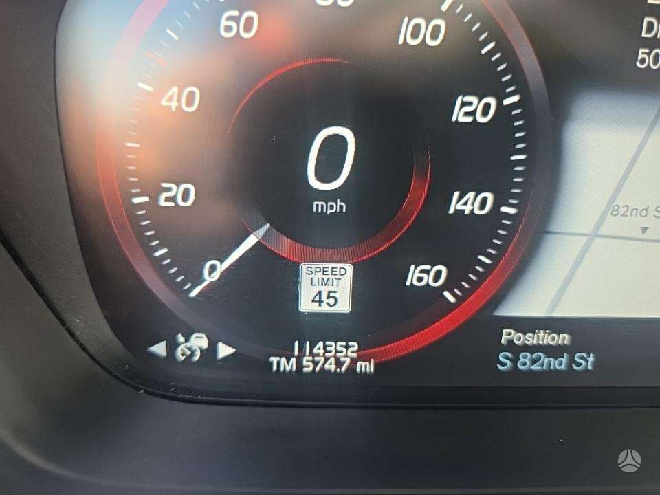Volvo XC90 - 12