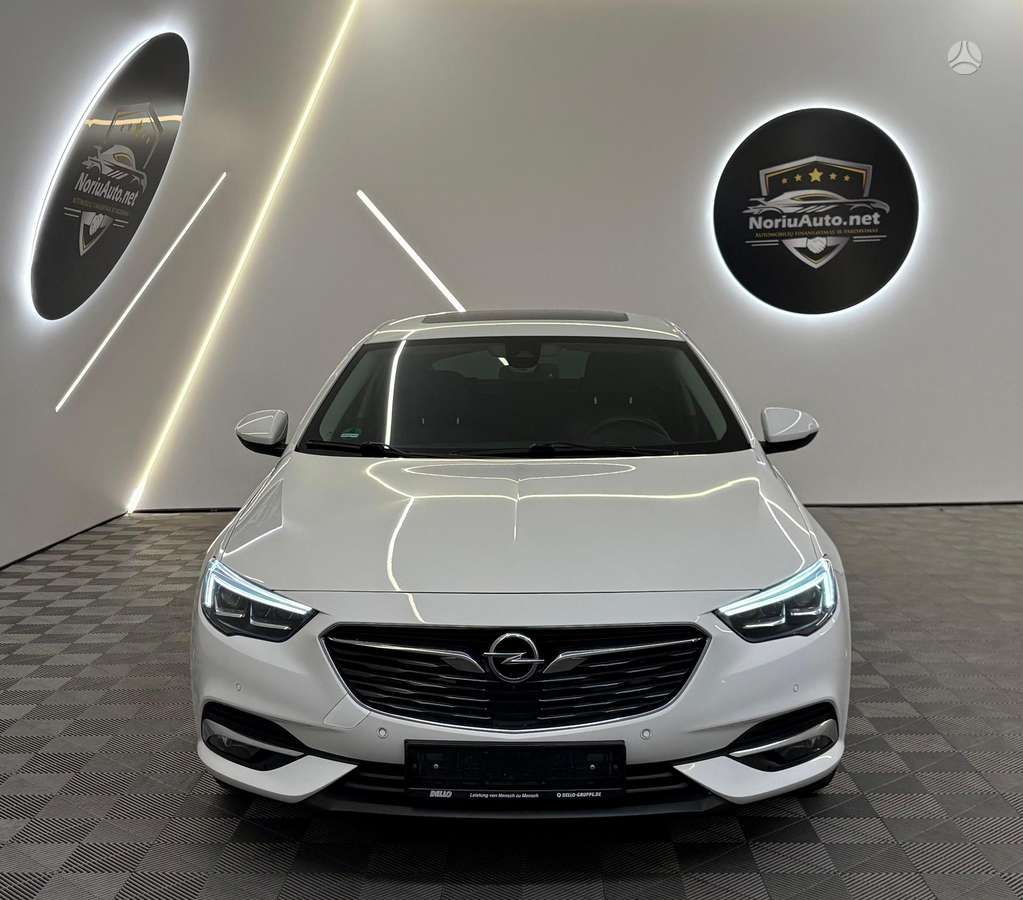 Opel Insignia, 2.0 l., Седан