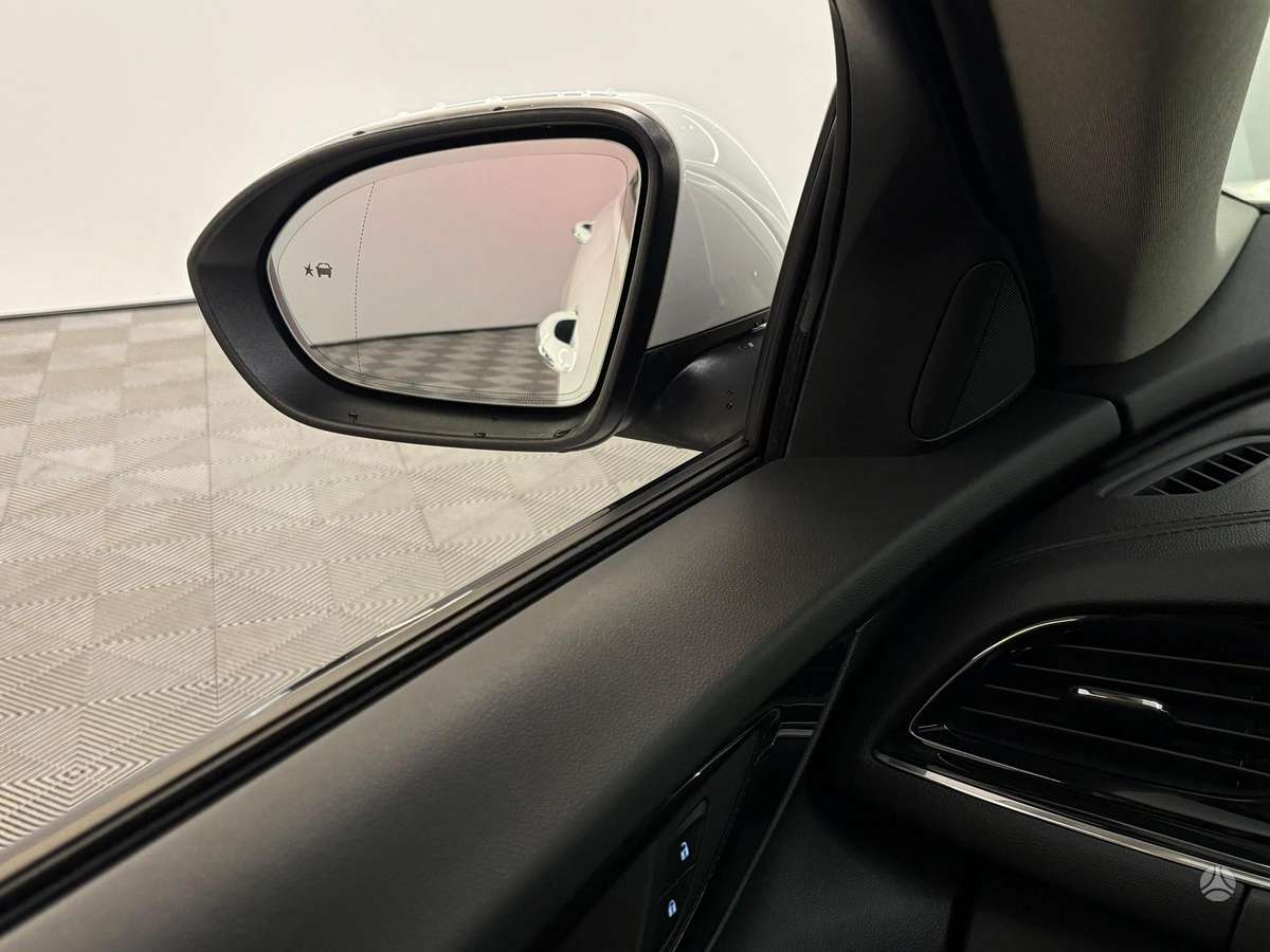 Opel Insignia, 2.0 l., Седан
