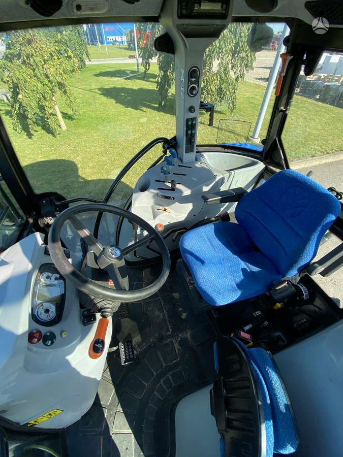 New Holland TD 115, tractors