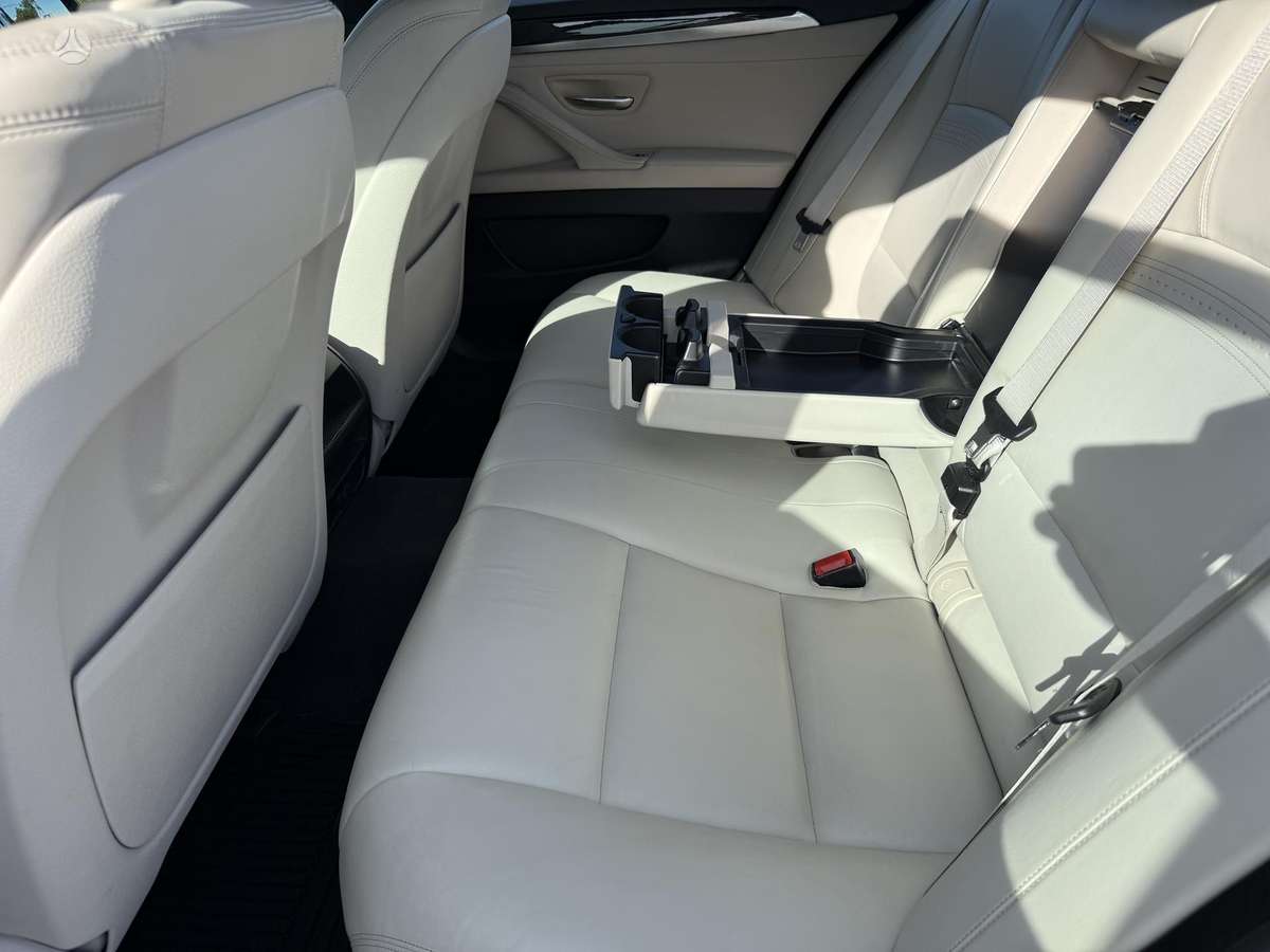 BMW 528, 2.0 l., Седан