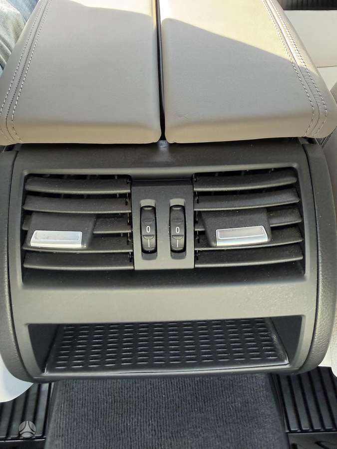 BMW 528, 2.0 l., Седан