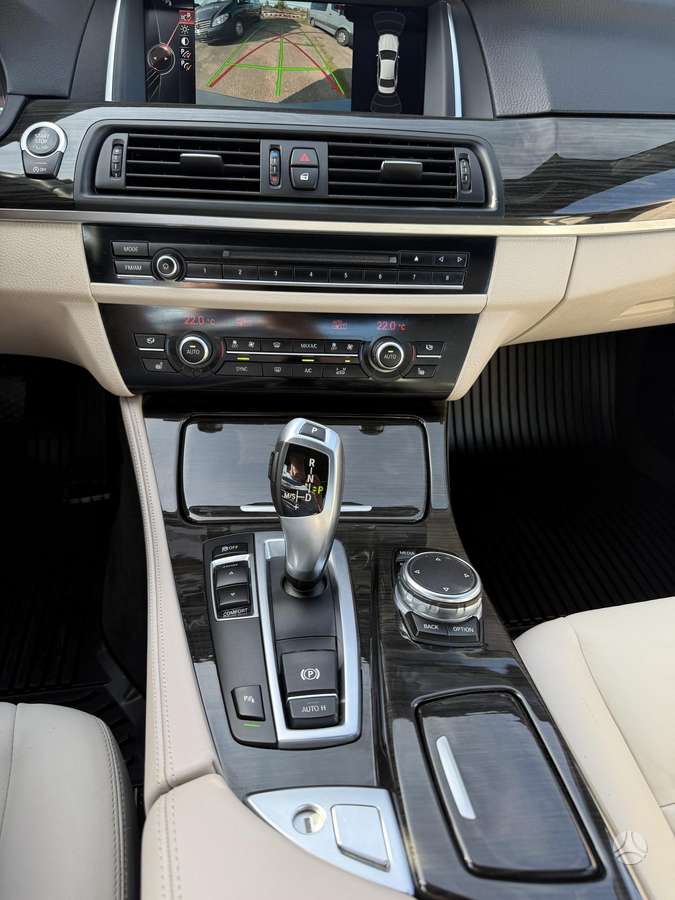 BMW 528, 2.0 l., Седан