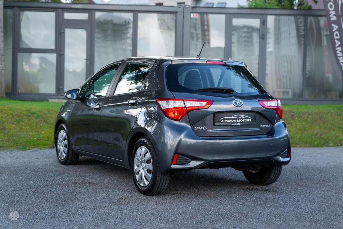 Toyota Yaris - 12