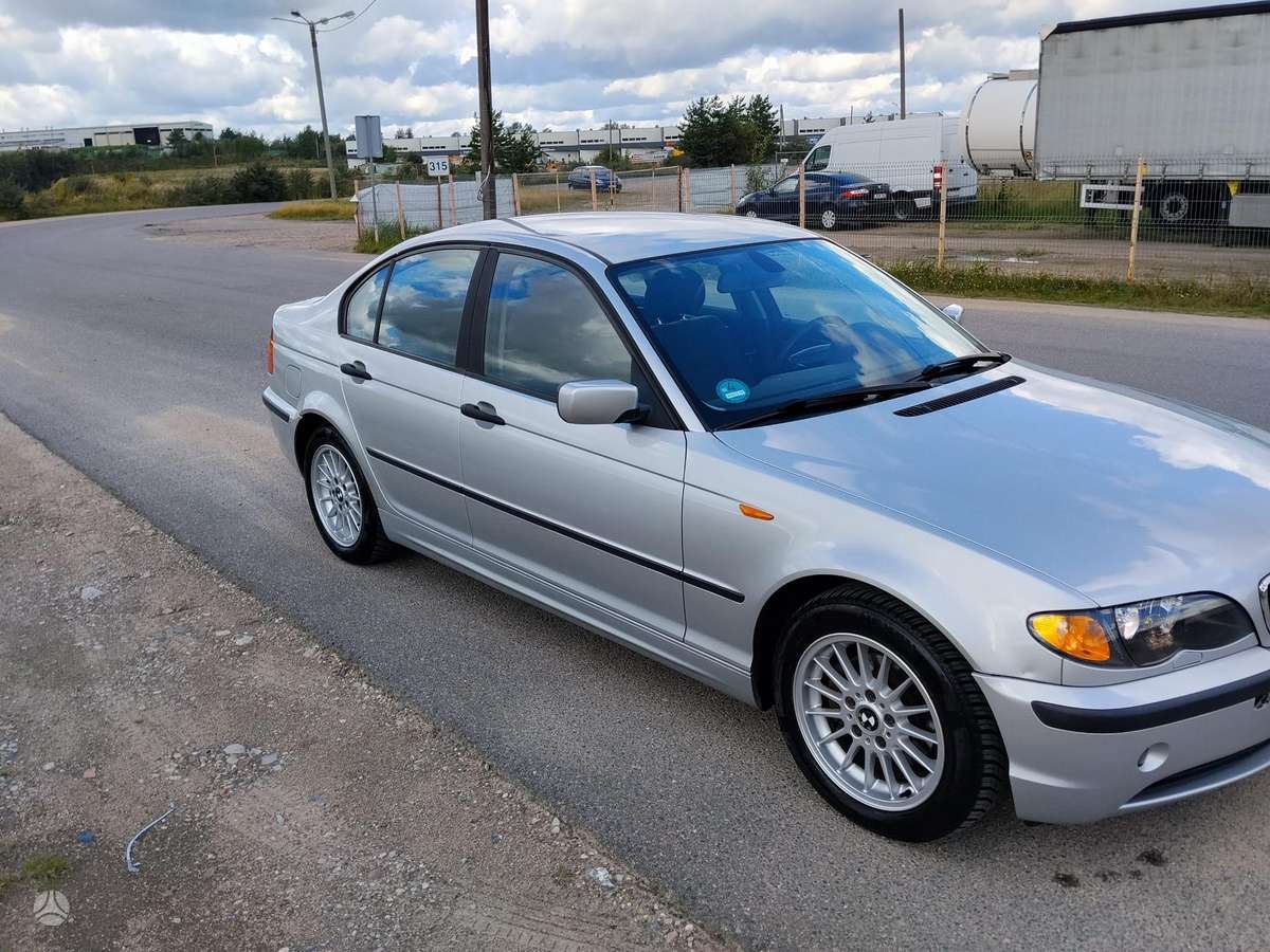 BMW 318, 2.0 l., Седан