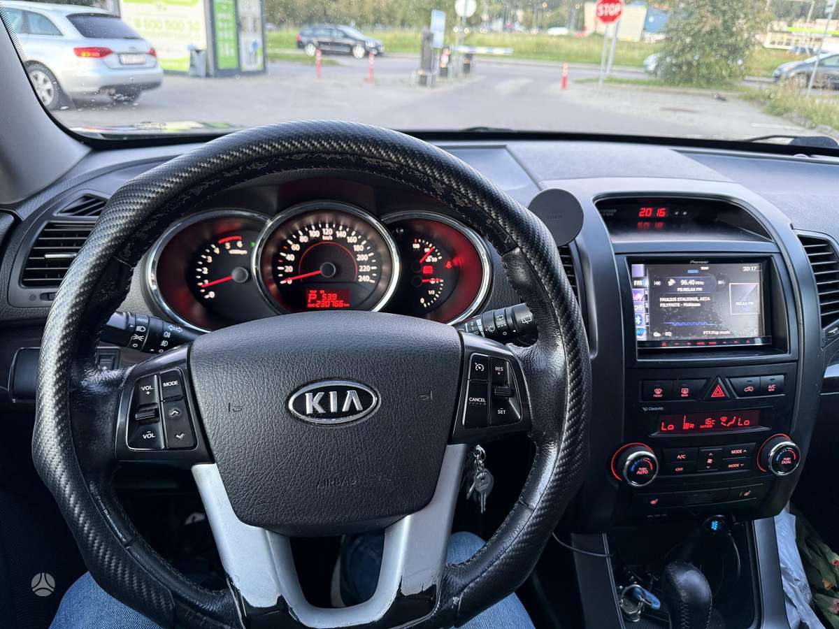 KIA Sorento - 2