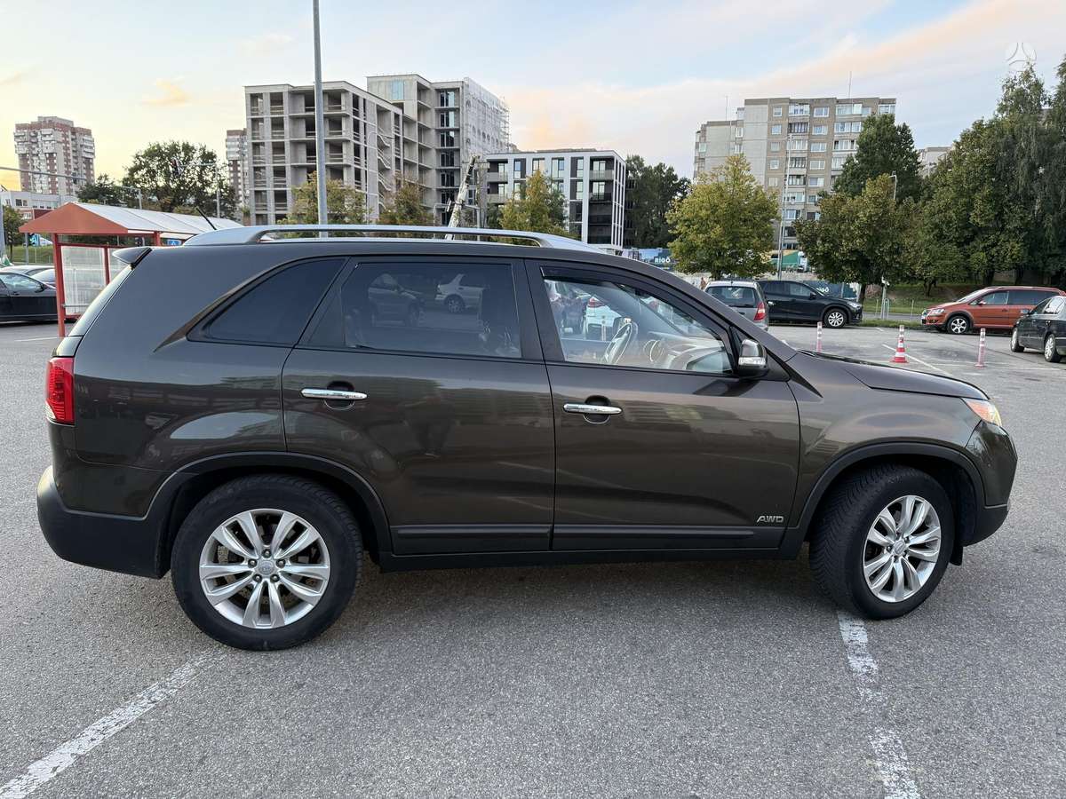 KIA Sorento - 5
