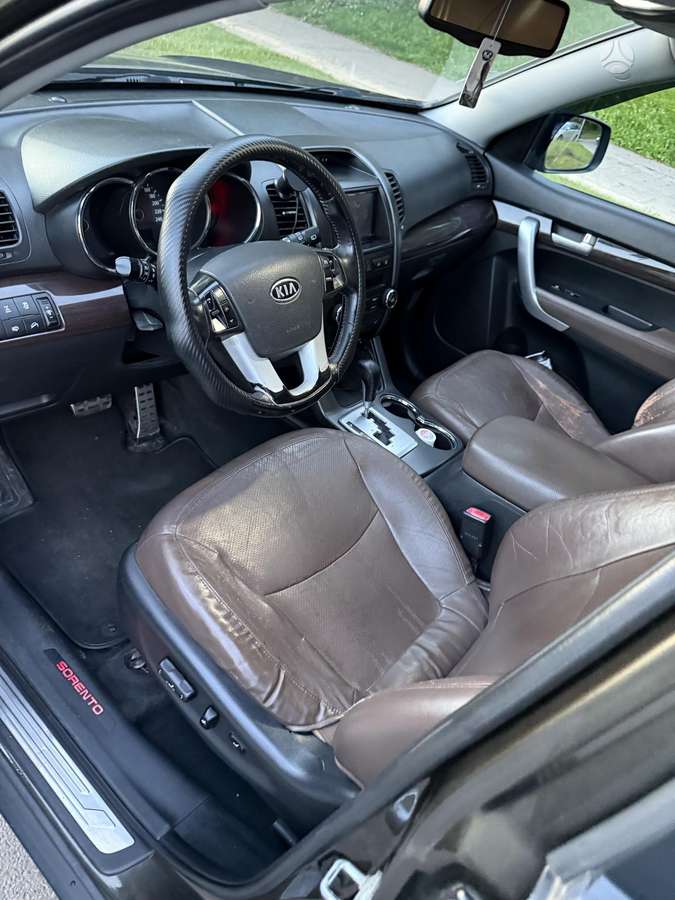 KIA Sorento - 8