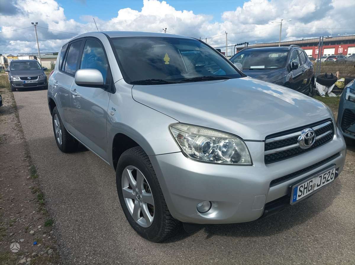 Toyota RAV4 - 2