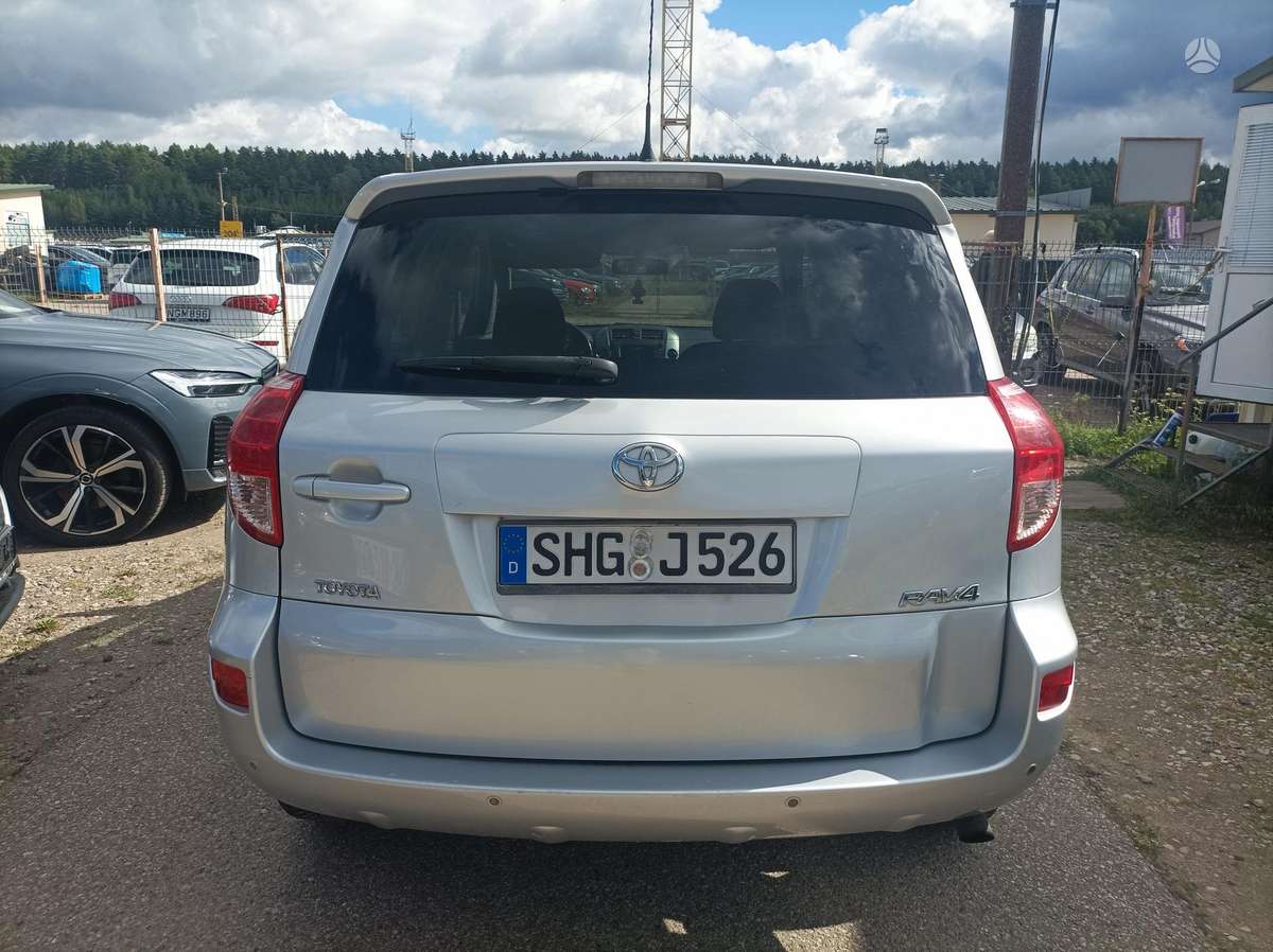 Toyota RAV4 - 5