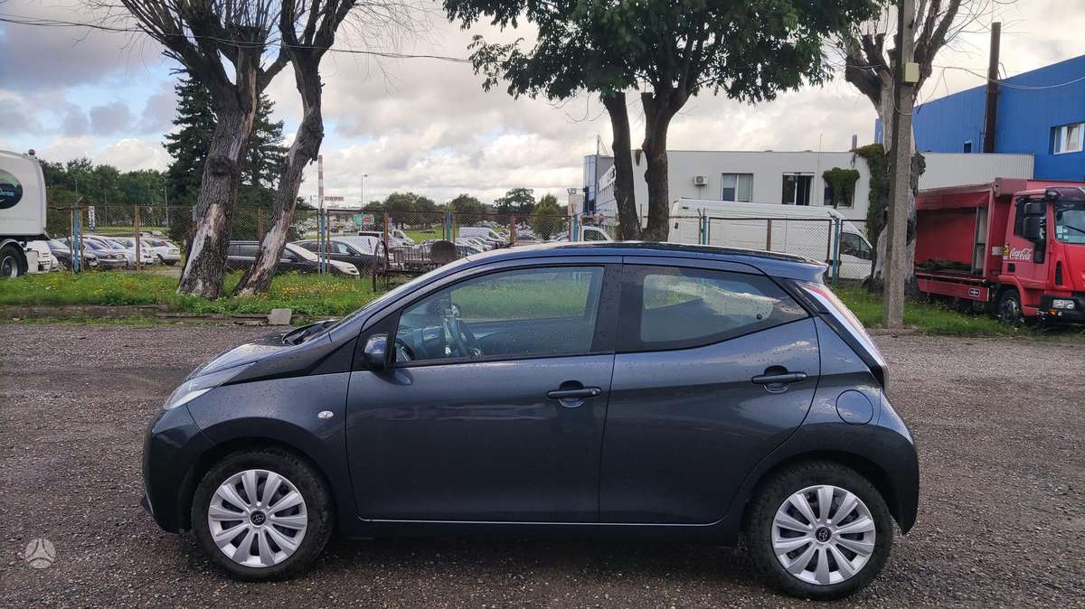Toyota Aygo, 1.0 l., hatchback
