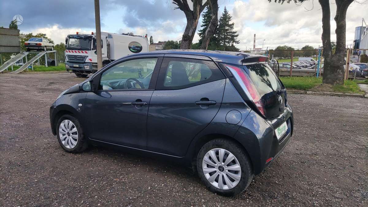Toyota Aygo, 1.0 l., hatchback