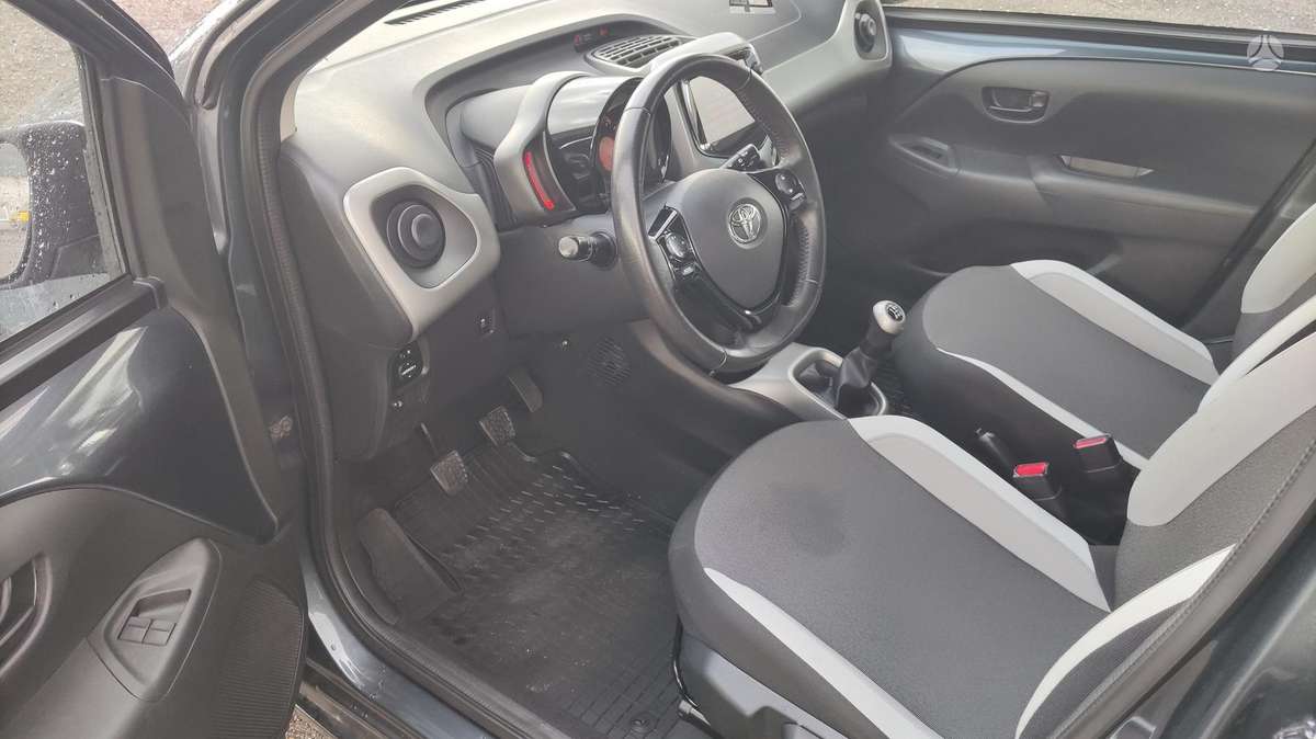 Toyota Aygo, 1.0 l., hatchback