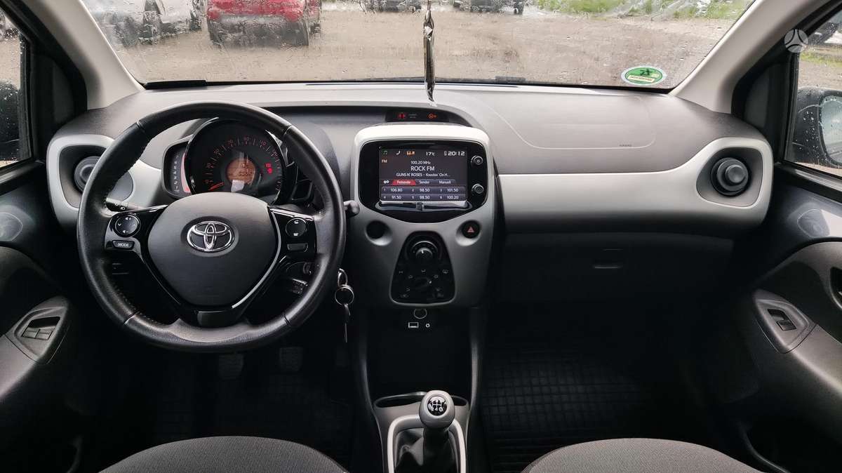 Toyota Aygo, 1.0 l., hatchback