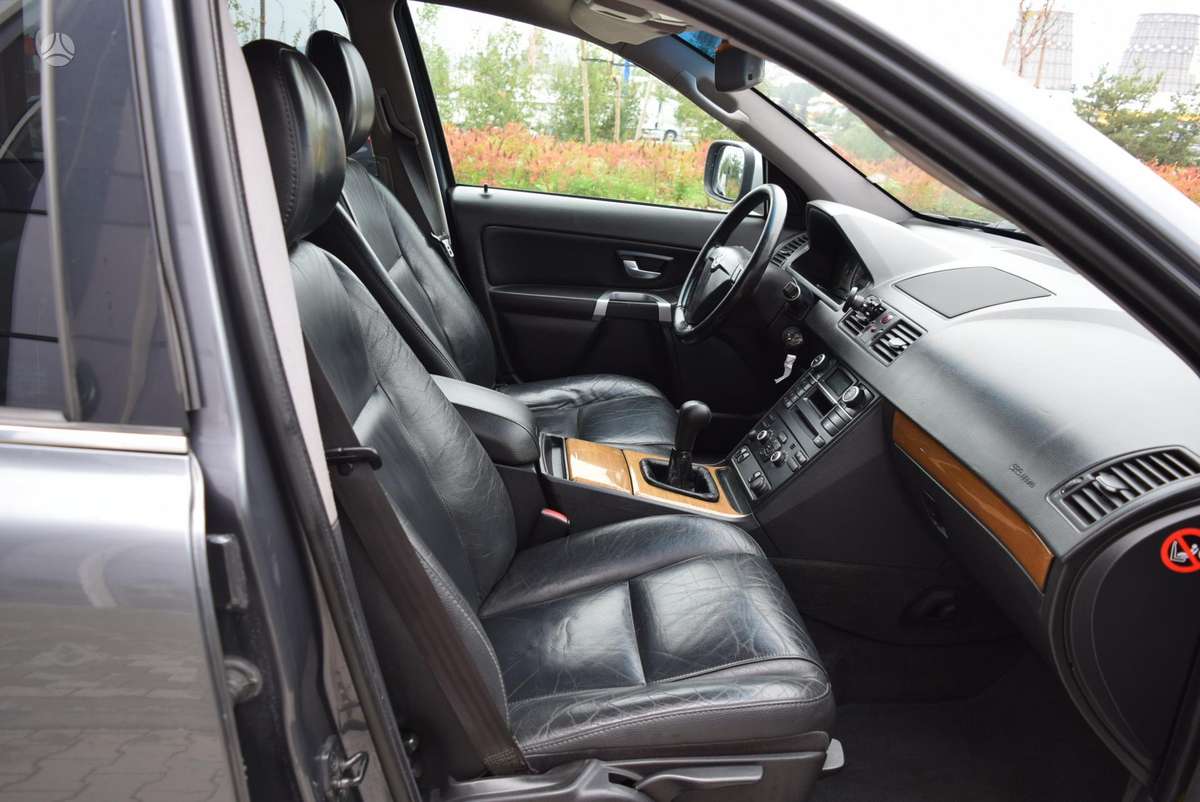 Volvo XC90 - 8