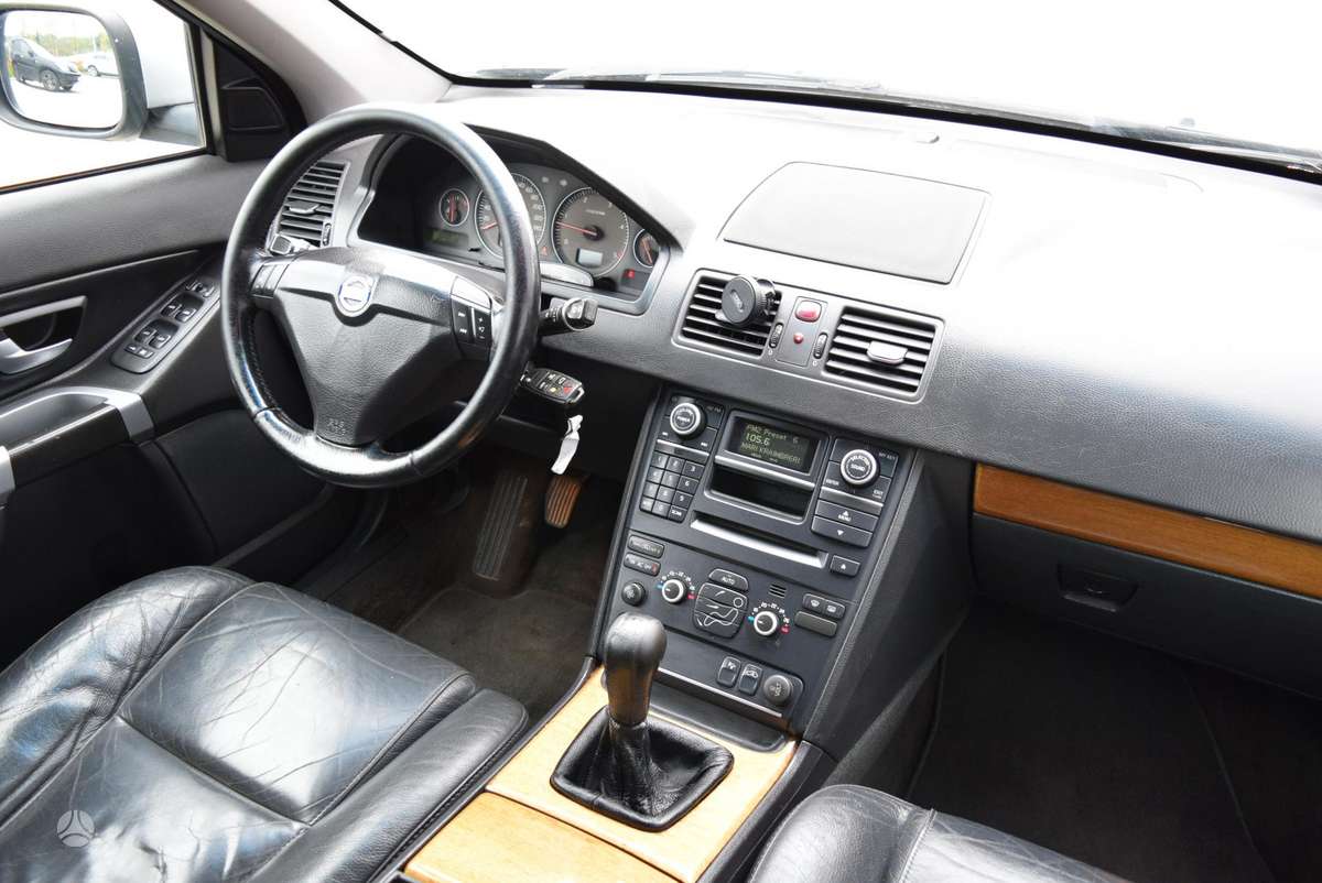 Volvo XC90 - 11