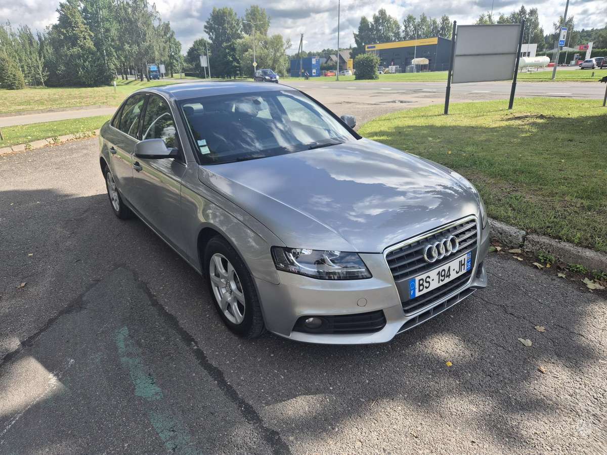 Audi A4, 2.0 l., Седан