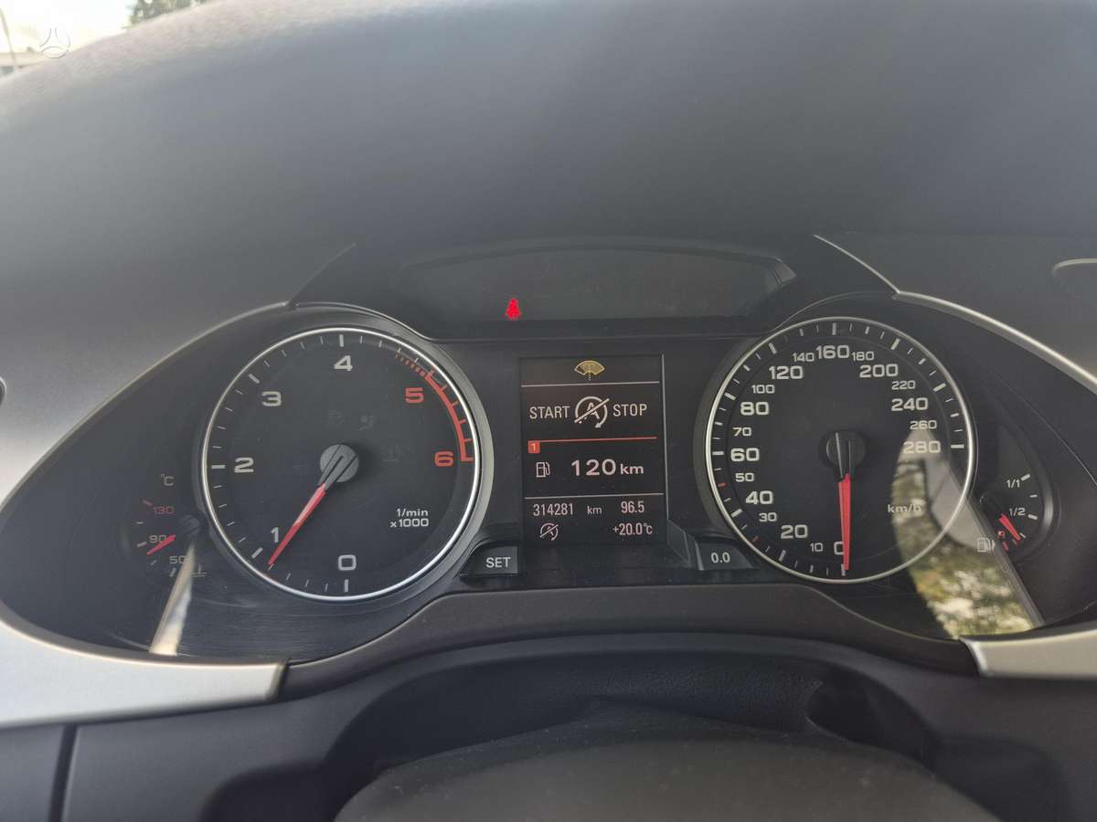 Audi A4, 2.0 l., Седан