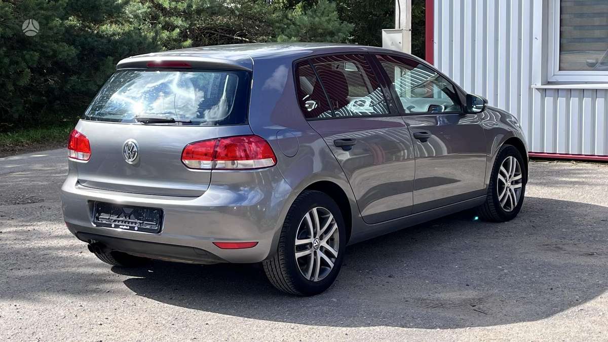 Volkswagen Golf - 3