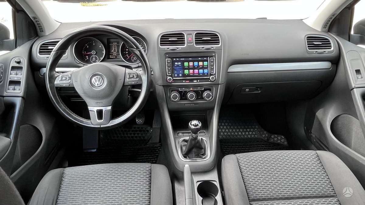 Volkswagen Golf - 5
