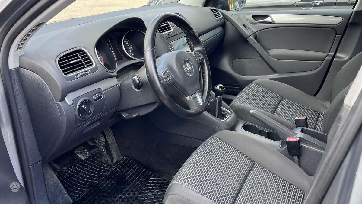 Volkswagen Golf - 7